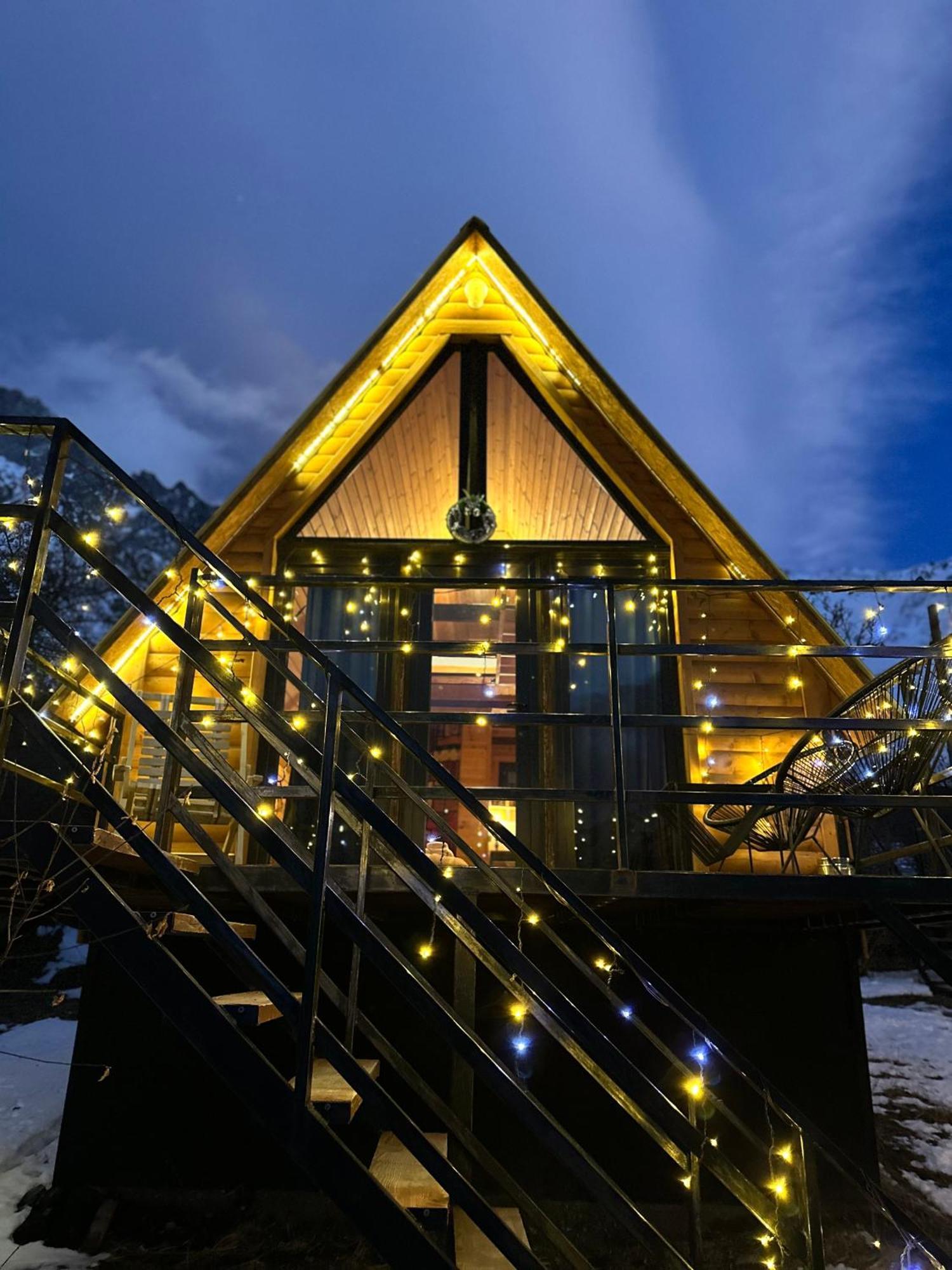 Kazbegi Kuro Cottages Exterior photo